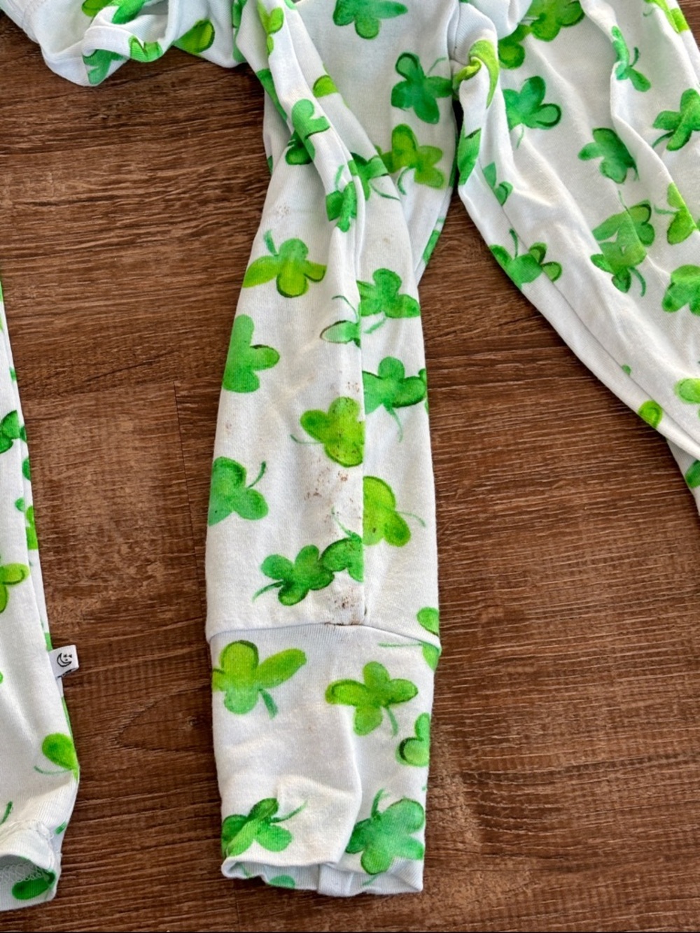 Kids Bamboo Pajama Set with Green Clovers - Picture 5 of 9